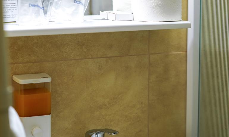 Dvokrevetna soba sa francuskim ležajem