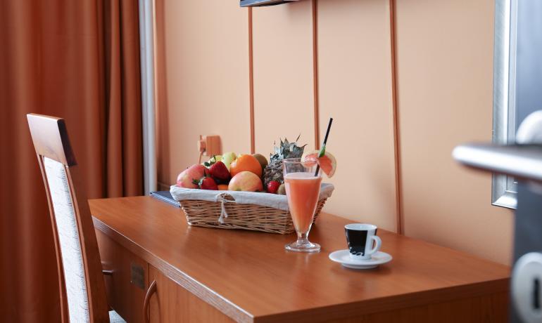 Dvokrevetna soba sa francuskim ležajem